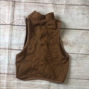 Urban Outfitters Brown Textured Crop Top 🧡